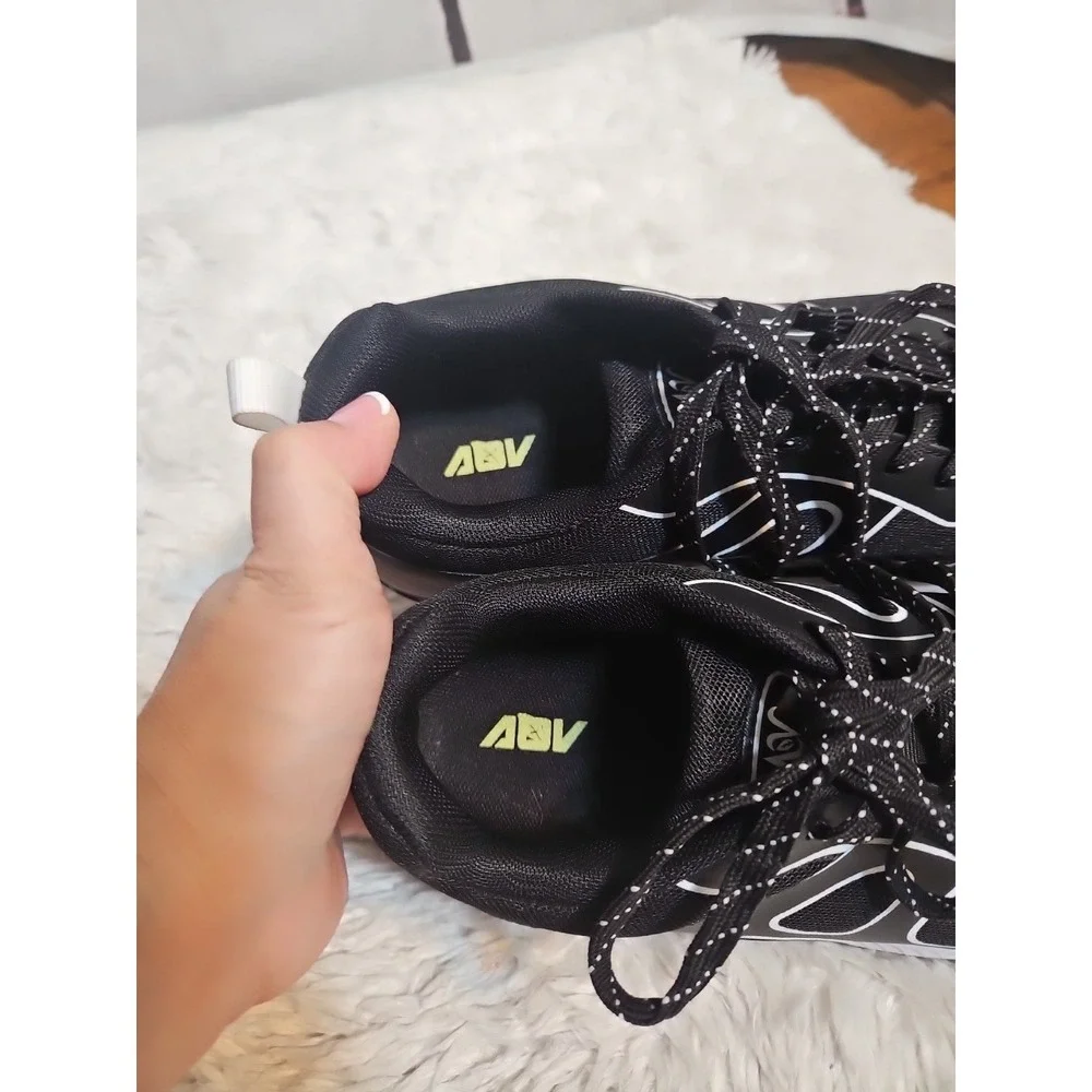 AOV women walking